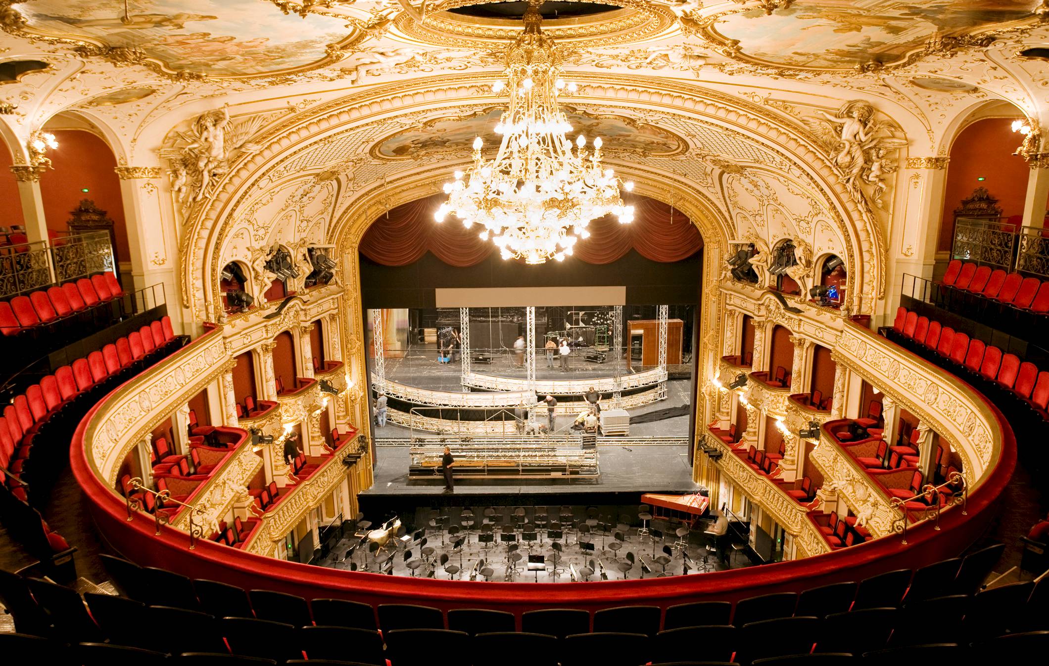 Opernhaus Zürich Shuts Down Productions Through April - Opera Wire