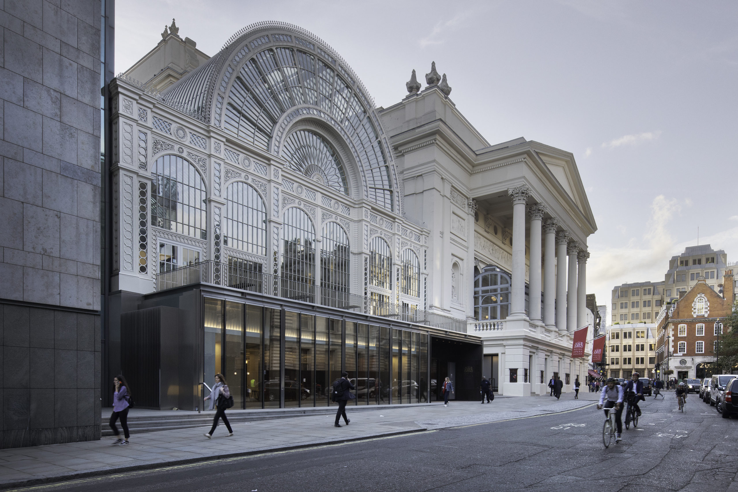 Royal Opera House Bans Barrister for 12 Months After Striking Fashion Designer – OperaWire