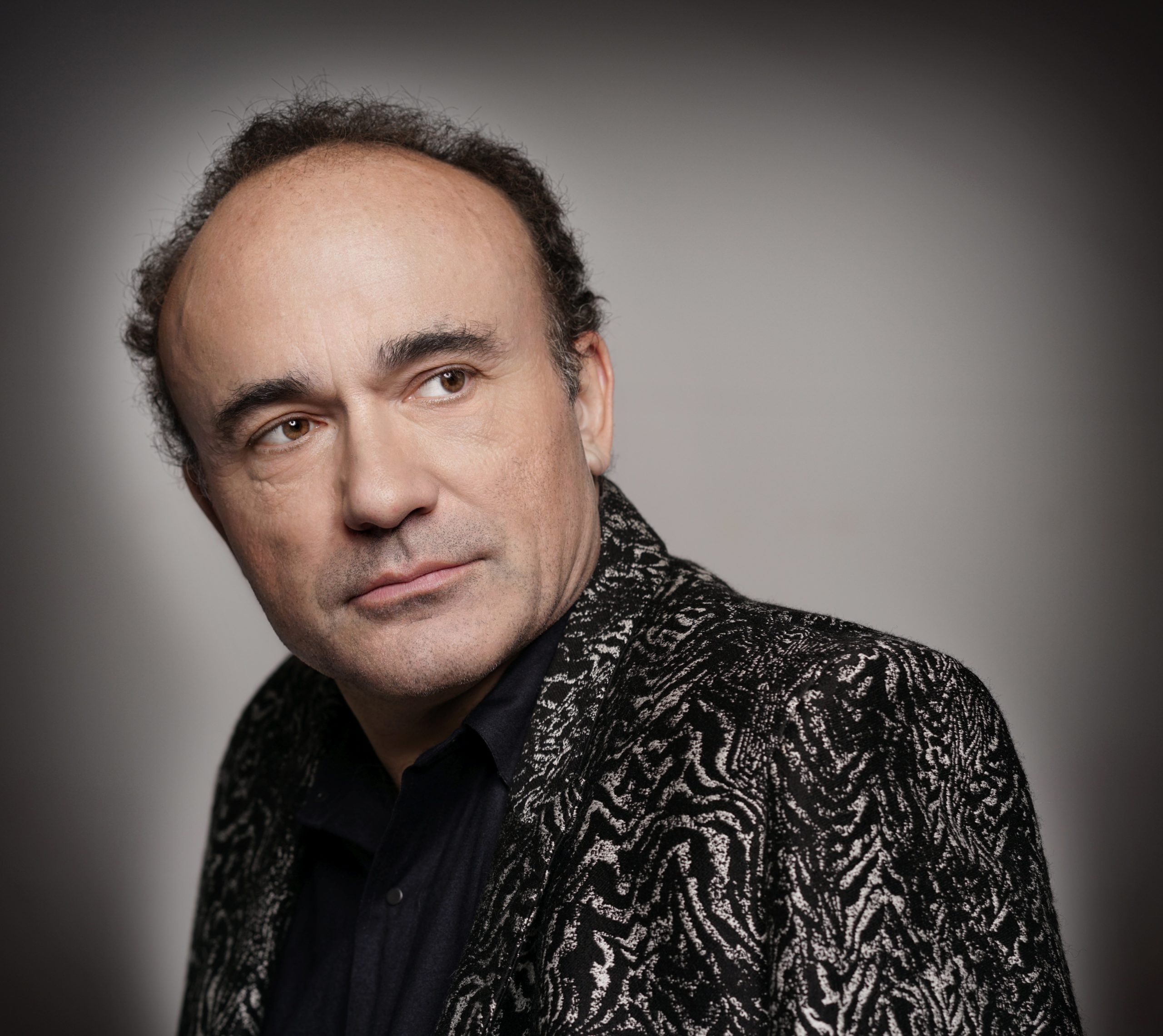 Soprano Amela Feuer Accuses Frédéric Chaslin of Sexual Harassment