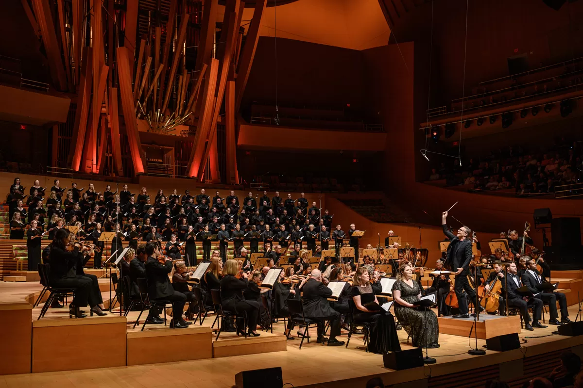 Los Angeles Master Chorale & Busan Metropolitan Chorus Team Up for