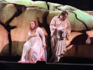 Maria José Siri Overcomes Slip During Opening of 'Manon Lescaut' at