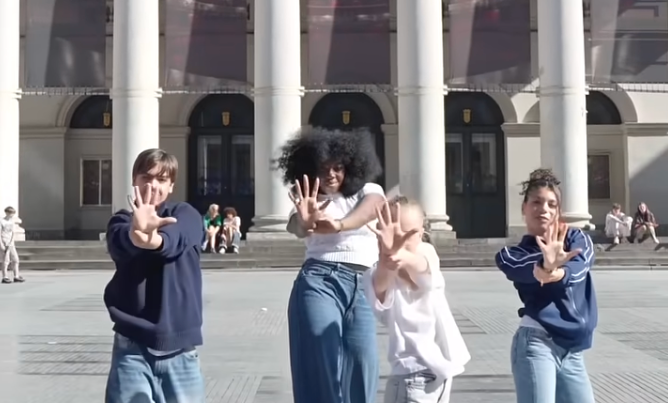 La Monnaie Teams Up with STIB / MIVB for ‘Medusa Moves’