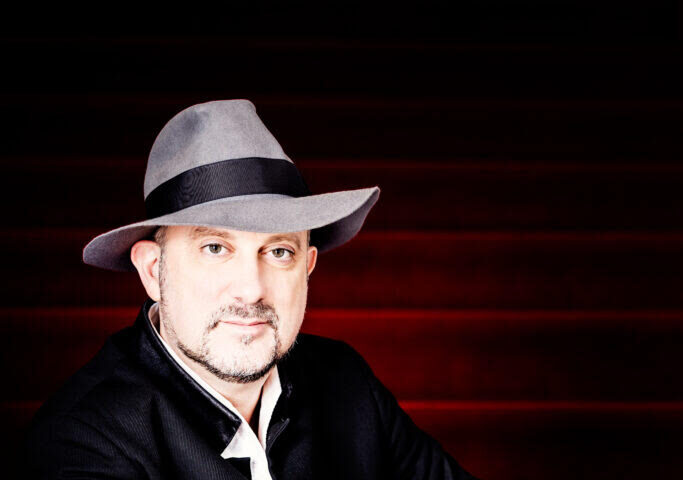 Alexander Joel Joins Roster of AIM Artists for General Management